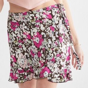 Francesca’s Collections Skirt Ava Floral Ruffle Wrap Skirt Floral Print Size XL
